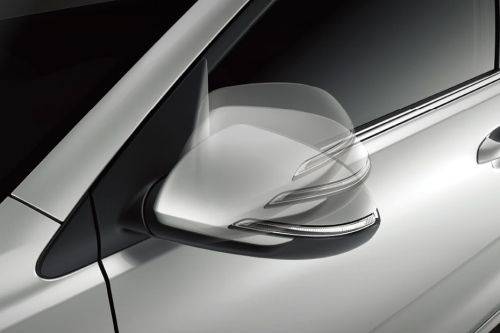 KIA Rio 4-Door Drivers Side Mirror Front Angle