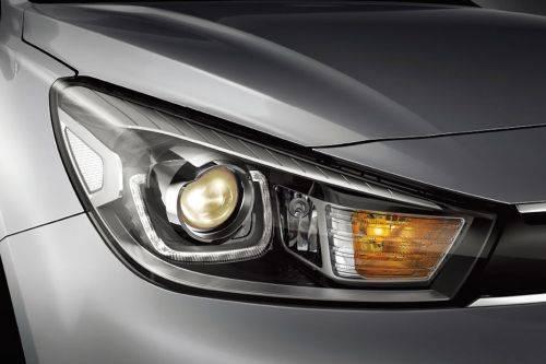 Rio 4-Door Headlight