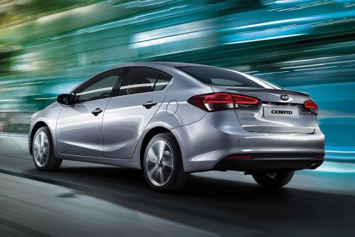 Rear Cross Side View of KIA Cerato (2012-2021)