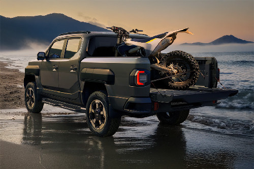 Rear Cross View of KIA Tasman Rear Cross View of KIA Tasman