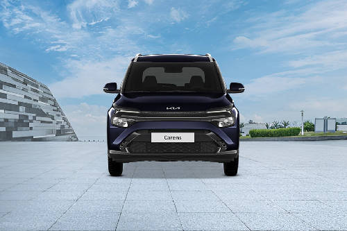 Full Front View of Carens
