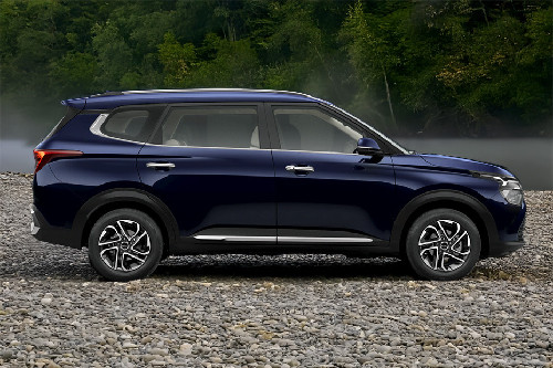 Carens Medium Angle Front View