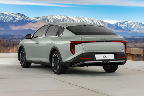 Rear Medium View of KIA K4