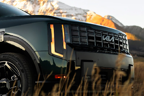 Telluride Hybrid Grille View