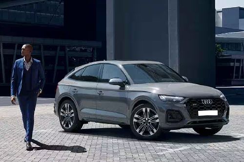 Audi SQ5 Front Side View