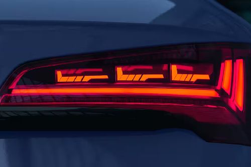 SQ5 Tail light