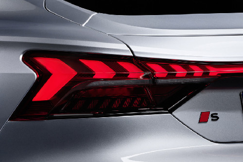 S E-Tron GT Tail light