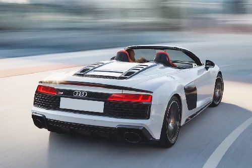 Rear Medium View of Audi R8 Spyder
