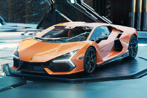 Revuelto Front angle low view