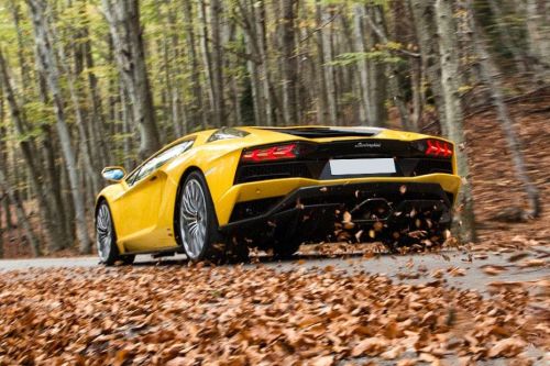 Rear Cross Side View of Lamborghini Aventador