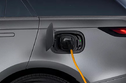 Gas Cap Open of Range Rover Sport