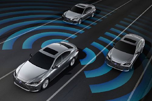 Lexus ES Hybrid Reverse Parking Sensors