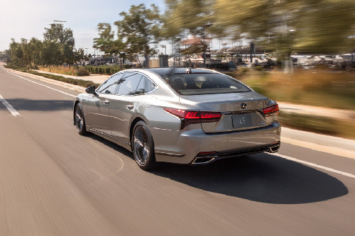 Rear Cross Side View of Lexus LS Hybrid