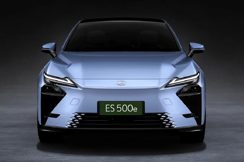 Full Front View of ES Hybrid 2026
