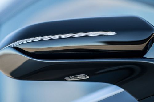 Lincoln Aviator (2023-2024) Drivers Side Mirror Front Angle
