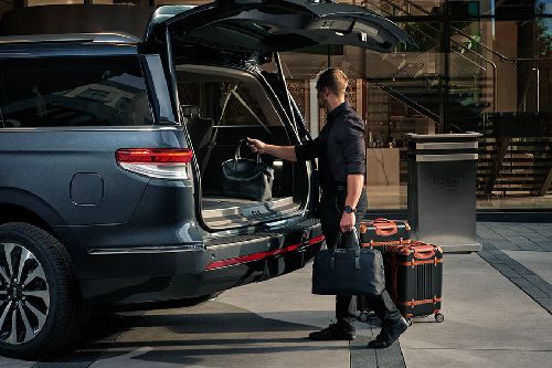 Trunk Open Closer View of Navigator
