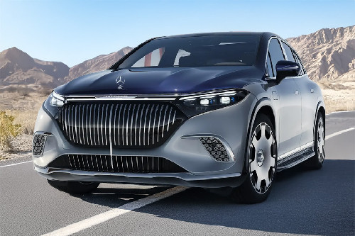 Maybach EQS Front angle low view