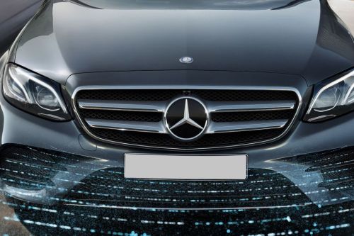 E-Class Sedan Grille View