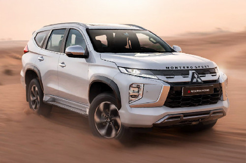 Mitsubishi Montero Sport Front Cross Side View