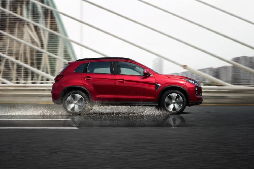 Mitsubishi ASX Full Side View