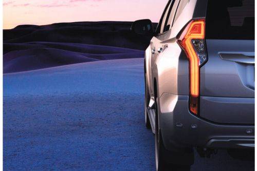 Montero Sport (2022-2023) Tail light