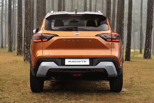 Full Rear View of Nissan Magnite
