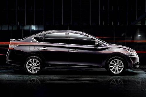 Nissan Sentra (2022-2023) Drivers Sideview