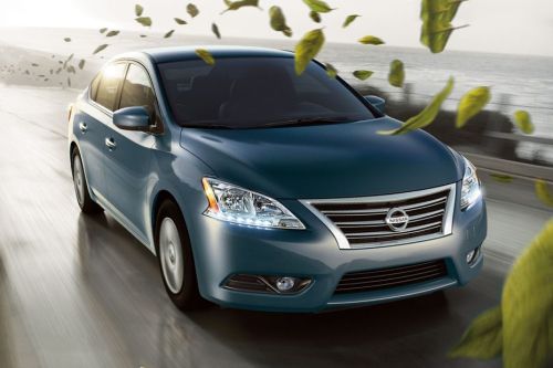 Nissan Sentra (2022-2023) Front Medium View