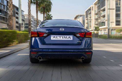 Full Rear View of Nissan Altima