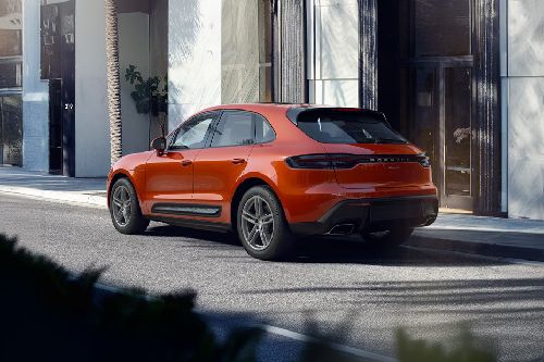 Rear Cross Side View of Porsche Macan