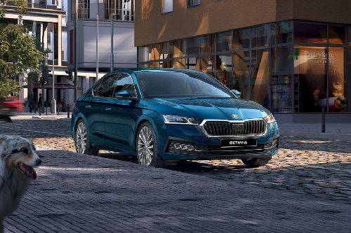 Skoda Octavia Front Medium View