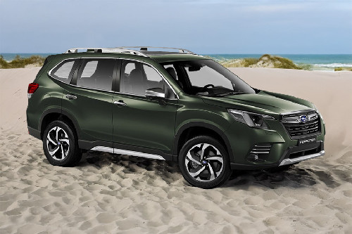 Subaru Forester Front Cross Side View