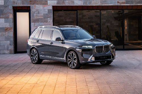 BMW X7 Front Medium View