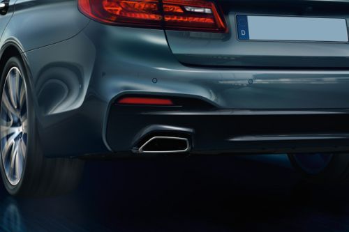 Exhaust Pipe of BMW 5 Series Sedan