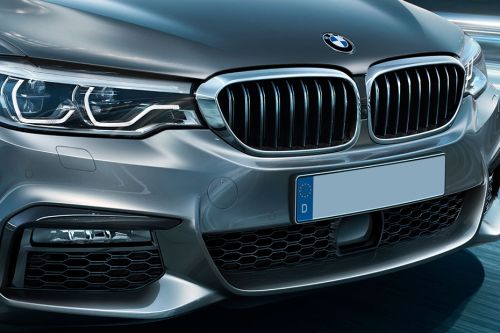 5 Series Sedan Grille View