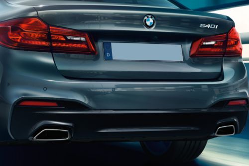 BMW 5 Series Sedan Reverse Parking Sensors