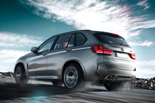 Rear Cross Side View of BMW X5 M