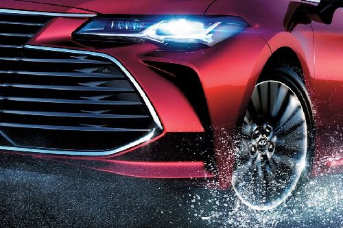 Avalon Front Fog Lamp