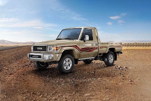 Toyota Land Cruiser Pick Up 4.0L VXR 2024 UAE