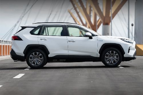 RAV 4 HEV Medium Angle Front View