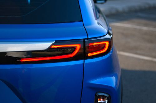 Urban Cruiser(2022-2023) Tail light
