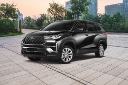 Toyota Innova Hycross