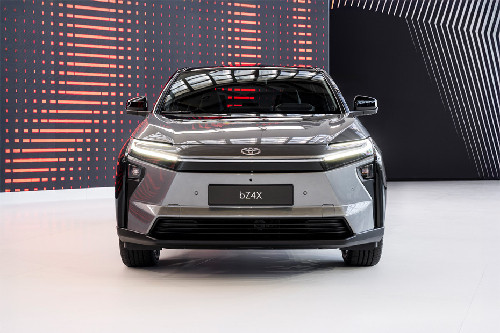 Full Front View of bZ4X