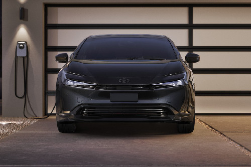 Full Front View of Prius