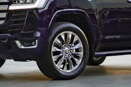 Land Cruiser 300 Wheel