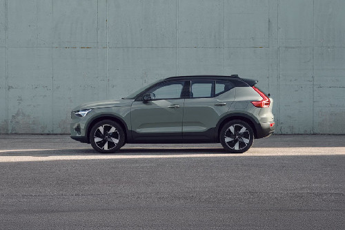 XC40 Recharge Side view