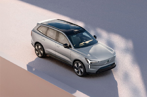 Volvo EX90 Front Medium View
