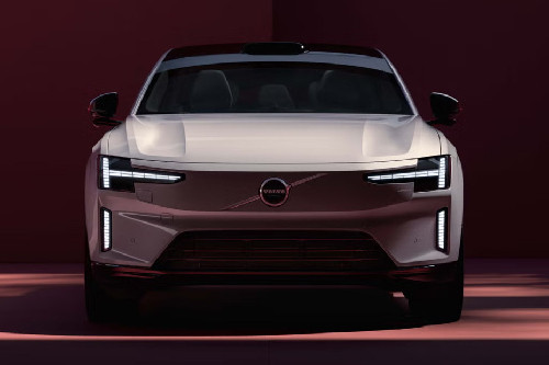 Full Front View of ES90