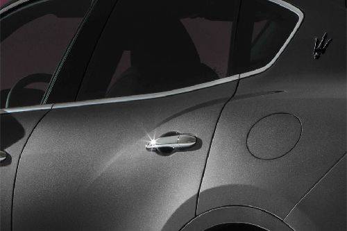 Levante Door handle