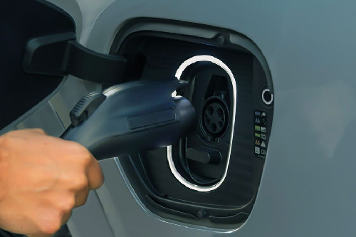 Gas Cap Open of Escalade IQL